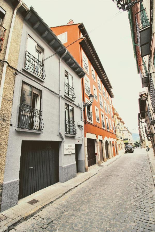 Casa Campanilla Jaca Hotell Eksteriør bilde